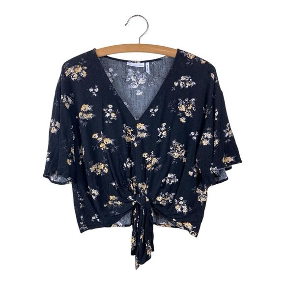 LUQ Floral Tie-Front Top Cropped Size Medium Black Flowy Boho Summer Vacation - Picture 1 of 5